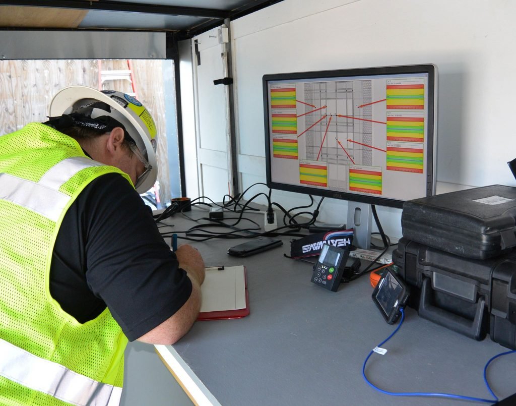 Live deflection readout during structural testing